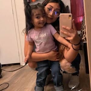 Meet your Posher, Cynthia